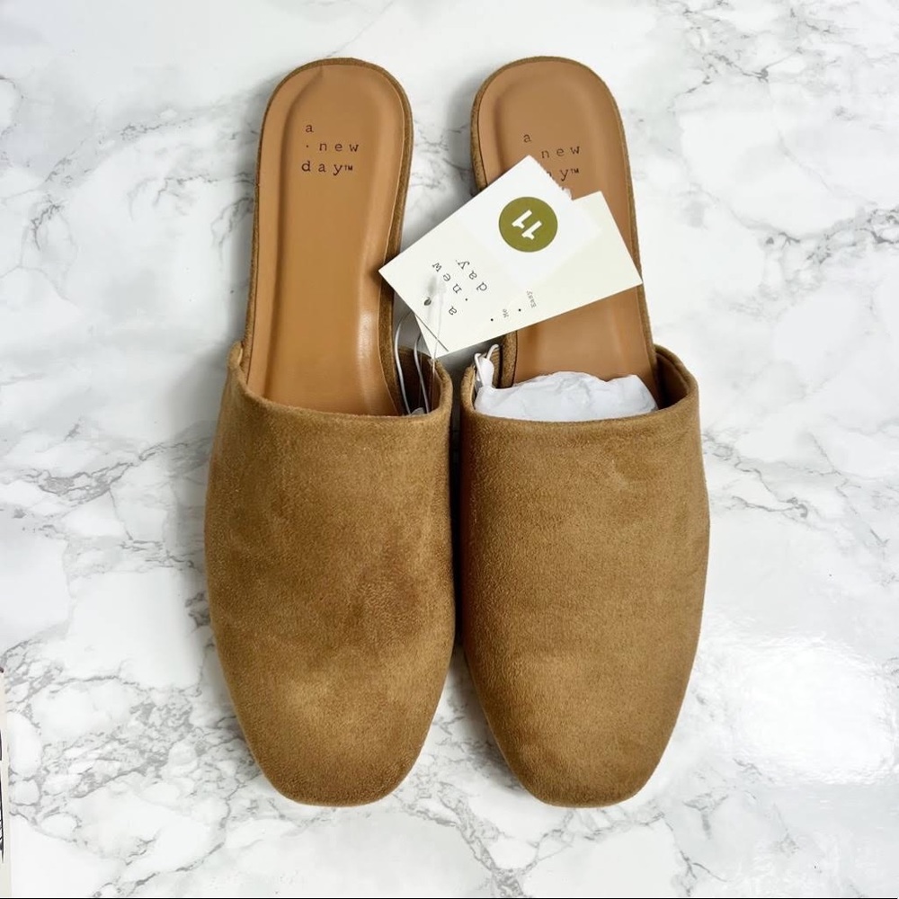 BNWT A New Day Thea flats - camel suede - size 11